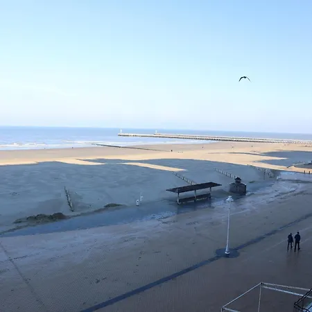 Appartement In By The *